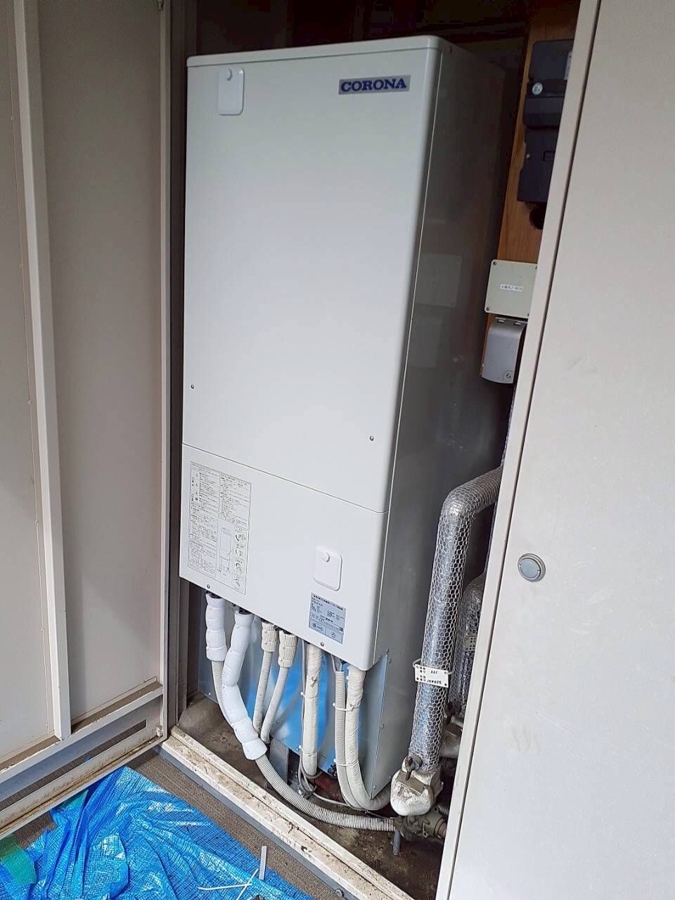 東京都にてマンション用エコキュートの交換工事をおこないました。